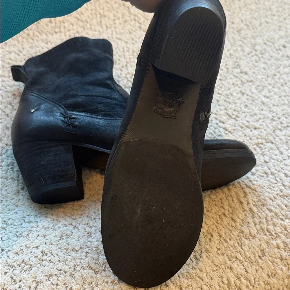 Elegant Black Leather Ankle‎ Booties